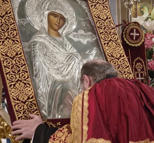 Οι Β' Χαιρετισμοί στον Αγιο Ανδρέα Πατρών με τον Μητροπολίτη Χρυσόστομο