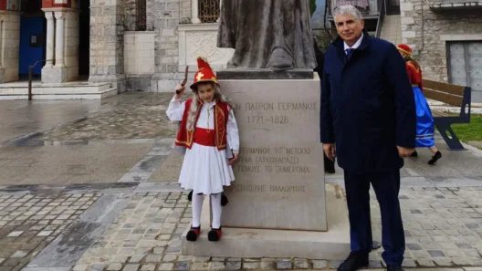 Χρόνια πολλά σε όλους τους Έλληνες, από τα ορεινά Καλαβρυτοχώρια ΦΩΤΟ  