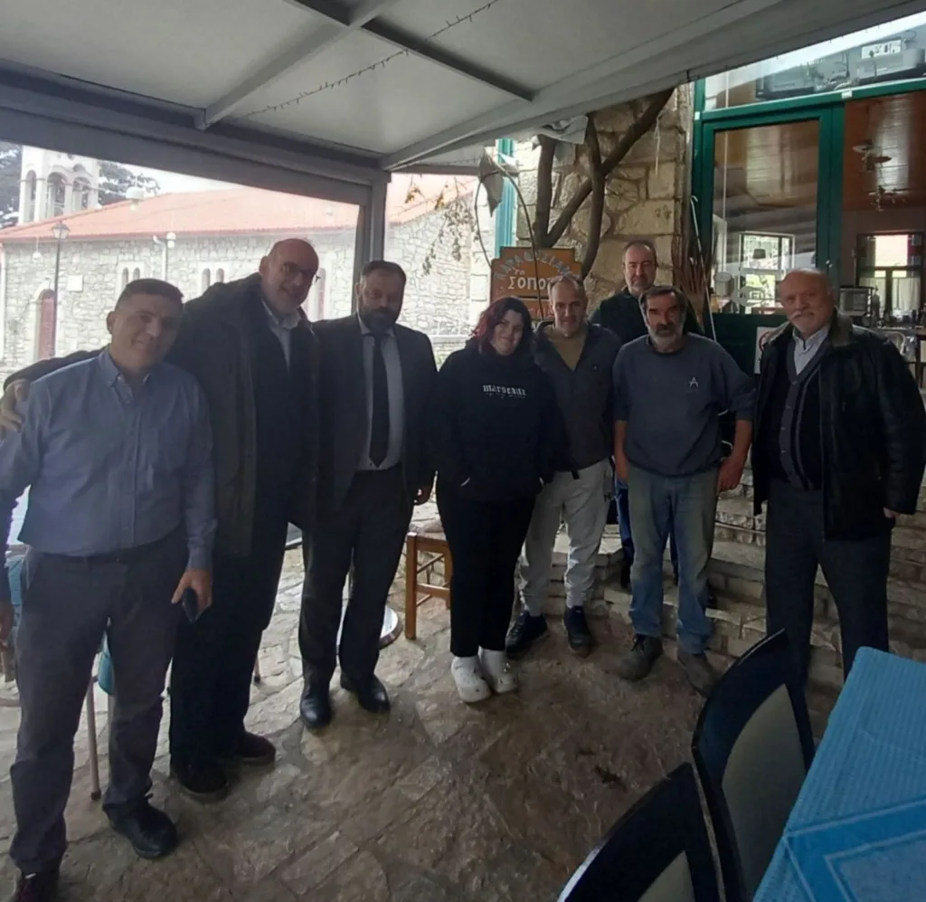 Σοποτό Καλαβρύτων: Κλιμάκιο της «Νίκης» σε πολύτεκνη οικογένεια ΦΩΤΟ 29 Σοποτό Καλαβρύτων: Κλιμάκιο της «Νίκης» σε πολύτεκνη οικογένεια ΦΩΤΟ