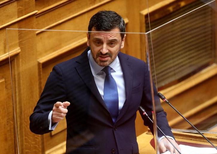 «Κάποιες στιγμές δεν χρειάζονται πολλά λόγια, χρειάζεται παρουσία»