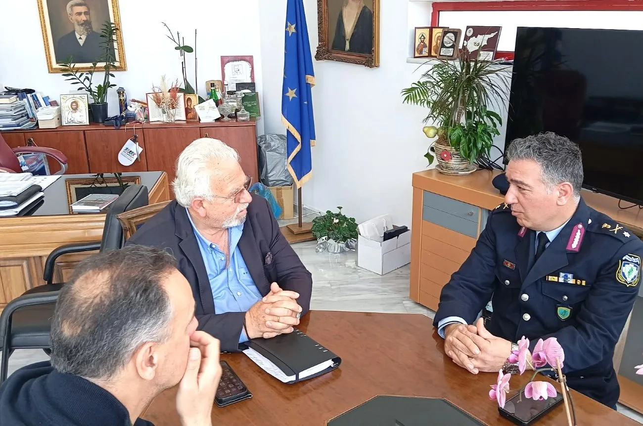 Αμαλιάδα: Συνάντηση του Δημάρχου Ήλιδας με τον νέο Αστυνομικό Διευθυντή Ηλείας ΦΩΤΟ 30 Αμαλιάδα: Συνάντηση του Δημάρχου Ήλιδας με τον νέο Αστυνομικό Διευθυντή Ηλείας ΦΩΤΟ