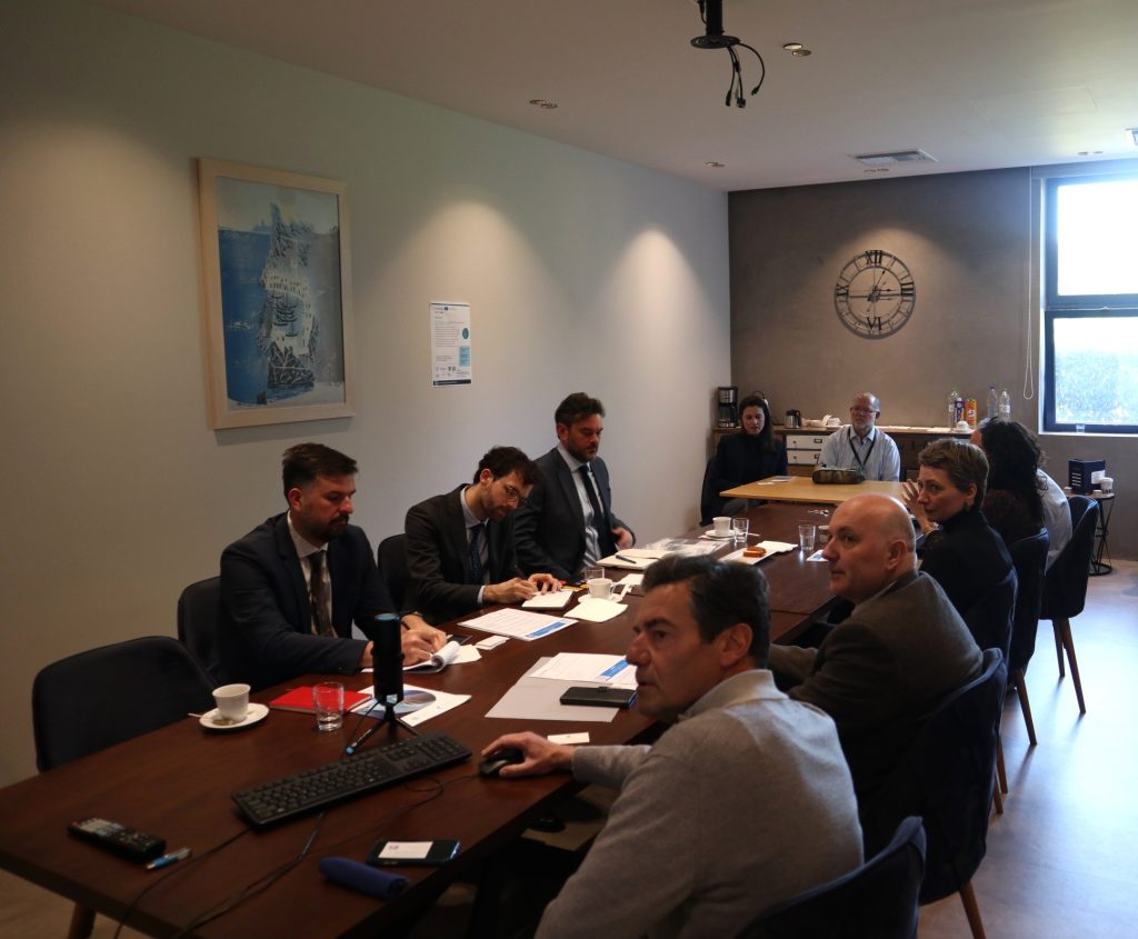 Πάτρα: Η αποστολή της Αμερικανικής Πρεσβείας στο Επιστημονικό Πάρκο ΦΩΤΟ