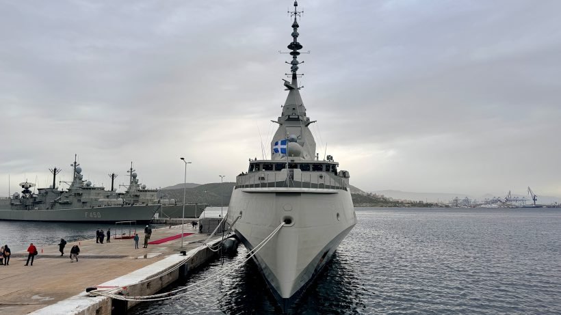 Mέση Ανατολή: Στην Κύπρο οι Ελληνικές φρεγάτες - Επίθεση του Ιράν με 11χρονη νεκρή στο Κουβέιτ - Πλήγμα στο Προξενείο των ΗΠΑ στο Ντουμπάι και Βάση στο Κατάρ - Νεκροί, από το Ισραήλ, στον Λίβανο - Οι τελευταίες εξελίξεις