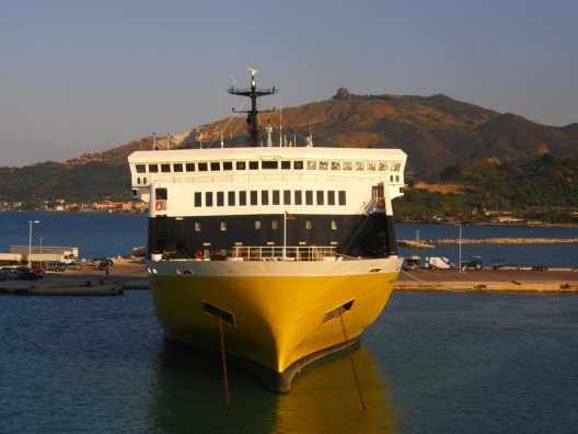 Μηχανική βλάβη του πλοίου «Mare di Levante» προς Ζάκυνθο