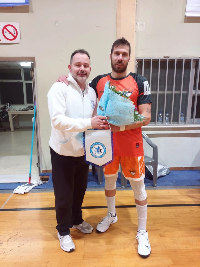 Ο Αστέρας Τέμενης τίμησε τον Ανδρέα Βουρνά ΦΩΤΟ