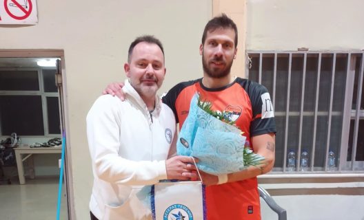 Ο Αστέρας Τέμενης τίμησε τον Ανδρέα Βουρνά ΦΩΤΟ