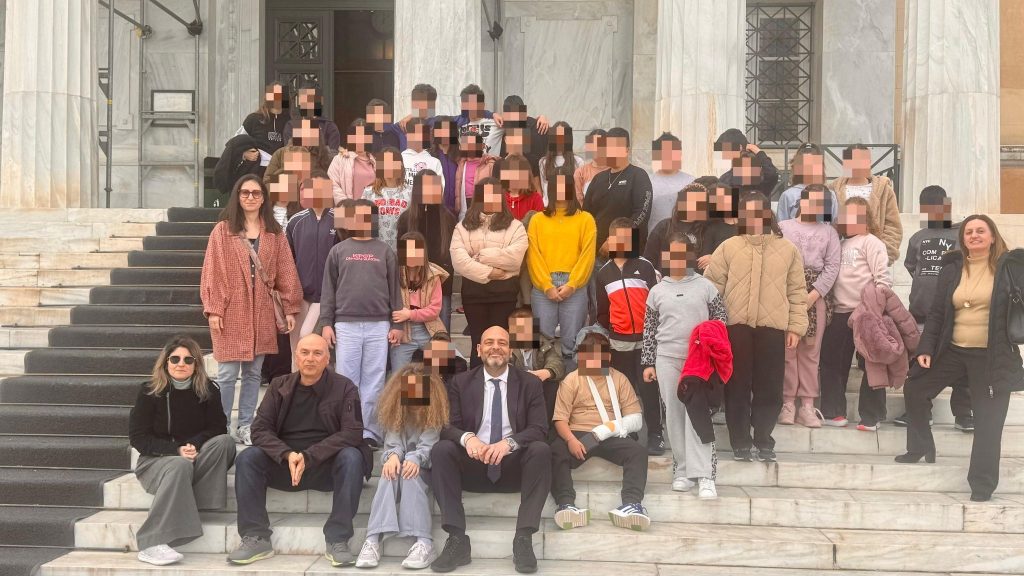 Το 2ο Δημοτικό σχολείο Παραλίας Πατρών, στη Βουλή