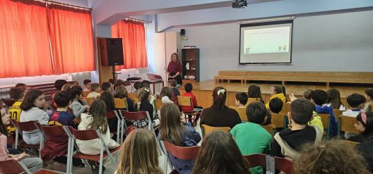 Πρωτοβουλία του 2ου Δημοτικού Σχολείου Αιγίου για τα αδέσποτα ΦΩΤΟ 26 Πρωτοβουλία του 2ου Δημοτικού Σχολείου Αιγίου για τα αδέσποτα ΦΩΤΟ