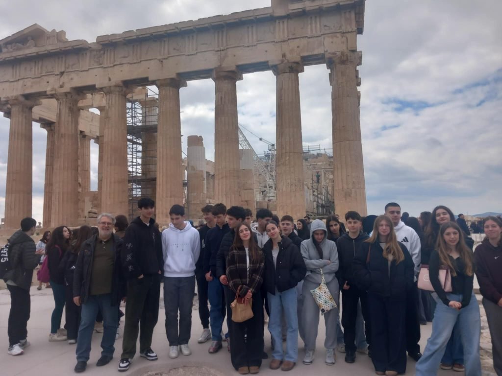 Εκπαιδευτική επίσκεψη του Αρσακείου Λυκείου Πάτρας στην Ακρόπολη και το Μουσείο της ΦΩΤΟ