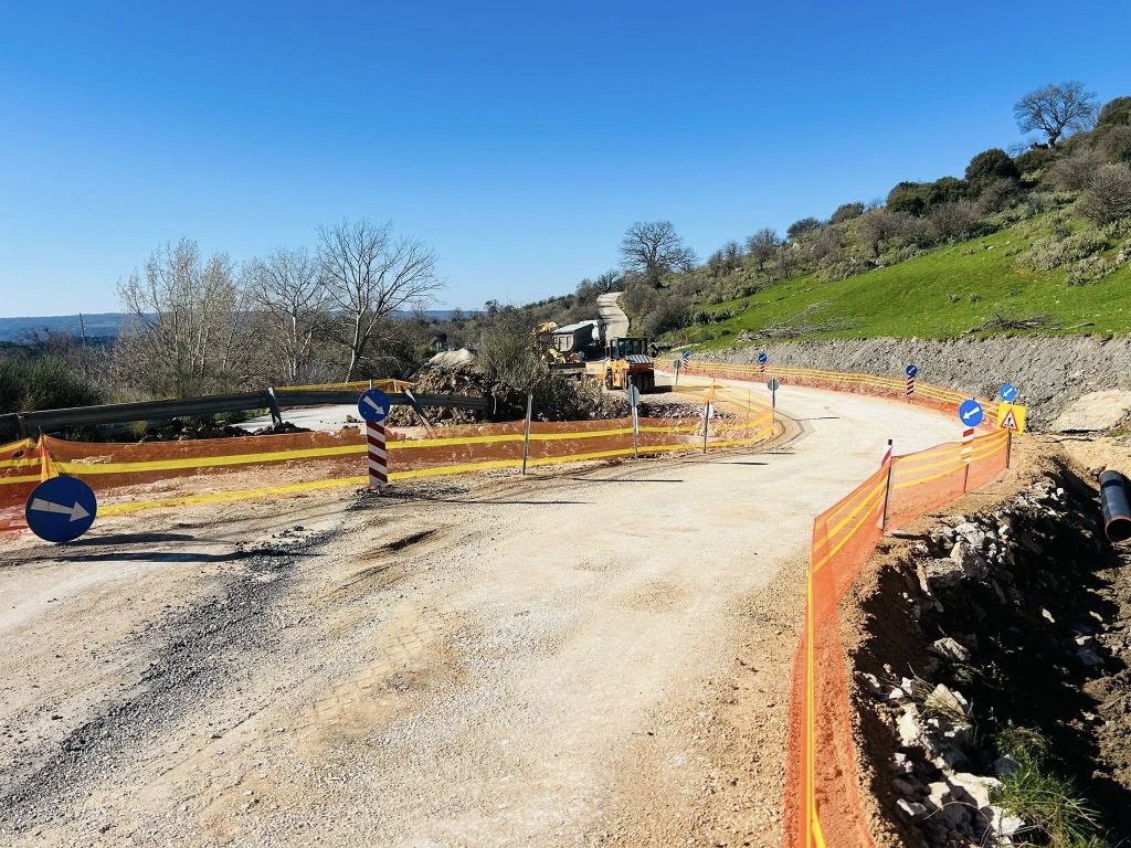 Πατρών-Τριπόλεως: Ετοιμη η προσωρινή παράκαμψη λόγω της μεγάλης κατολίσθησης - Τι πρέπει να γνωρίζουν οι οδηγοί ΦΩΤΟ