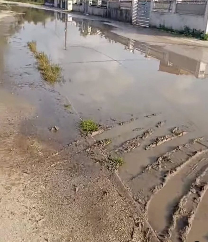 Δυτική Αχαΐα: «Κρανίου τόπος» oι αγροτόδρομοι - Οχήματα «βουλιάζουν» στις λάσπες ΦΩΤΟ