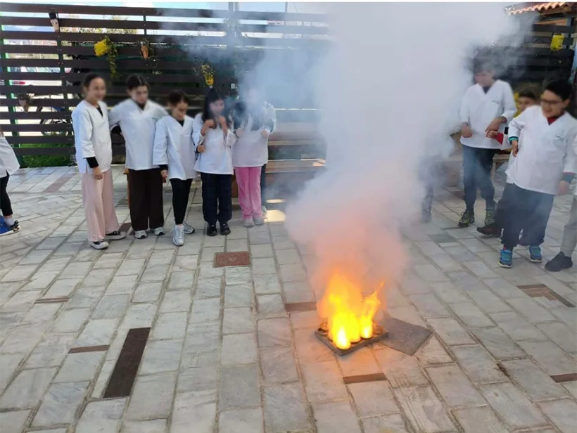 Μαθητές από τα Εκπαιδευτήρια «Αναγέννηση» Πάτρας έγιναν ερευνητές στην Κόρινθο ΦΩΤΟ
