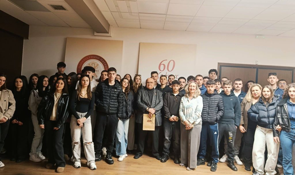 Το Λύκειο απ' όπου αποφοίτησε δέχθηκε ο Πρύτανης του Πανεπιστημίου Πατρών Χρ. Μπούρας