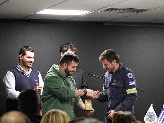 Πάτρα: Νέο πυροσβεστικό όχημα στην διάθεση των Εθελοντών Πυροσβεστών Αχαΐας ΦΩΤΟ