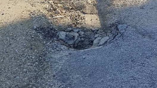 Κ. Συχαινά Πάτρας: «Κρατήρας» σε δρόμο δίπλα σε Παιδικό Σταθμό ΦΩΤΟ