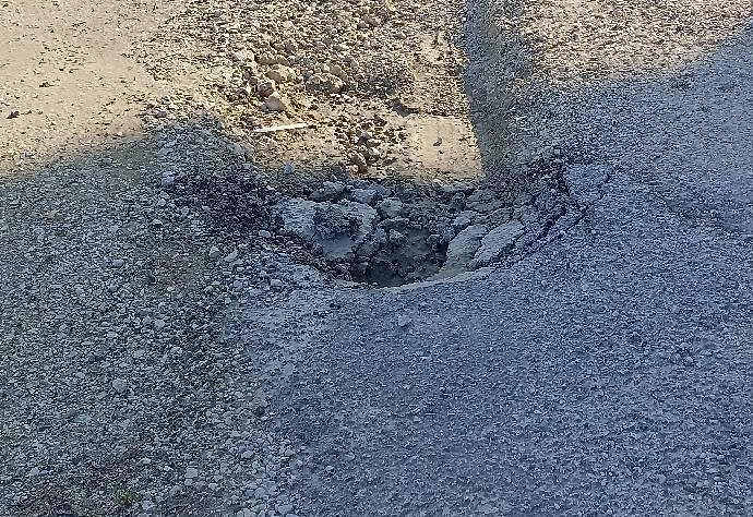 Κ. Συχαινά Πάτρας: «Κρατήρας» σε δρόμο δίπλα σε Παιδικό Σταθμό  ΦΩΤΟ