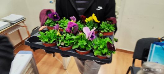 Με άνθη γιόρτασαν την Γυναίκα, Σύλλογος Φίλων Μουσικής -Χορωδία Αν. Αιγιάλειας ΦΩΤΟ