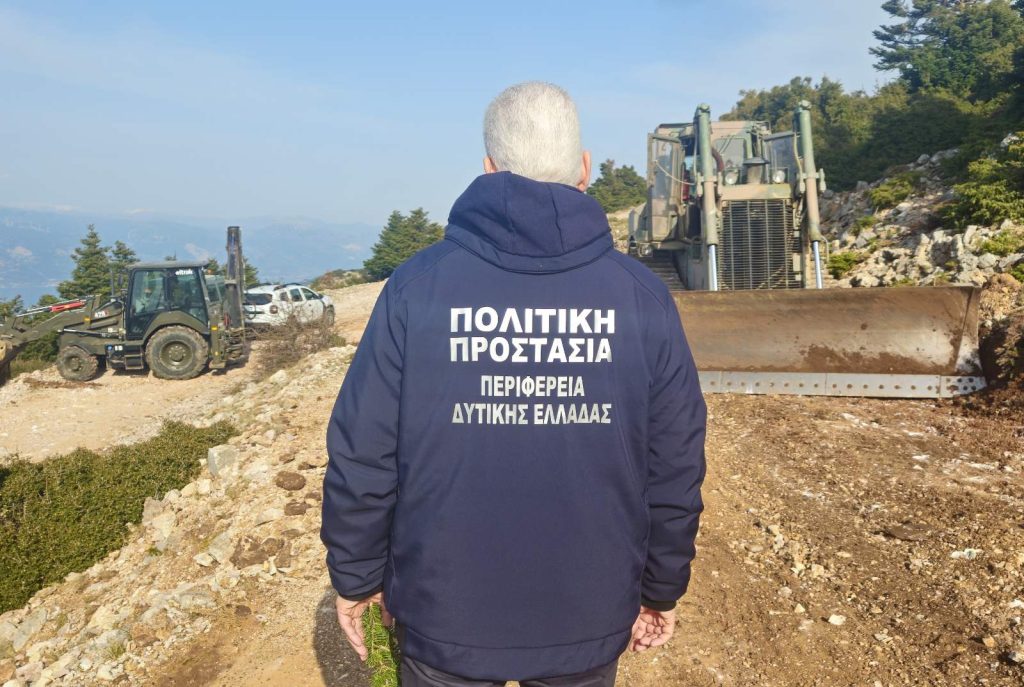 Πάρτα: Ο Στρατός «καθάρισε» Δασικούς δρόμους του Παναχαϊκού ΦΩΤΟ