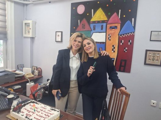 Η έκπληξη στην διοικήτρια του Καραμανδανείου Ασπασία Ρηγοπούλου ΦΩΤΟ