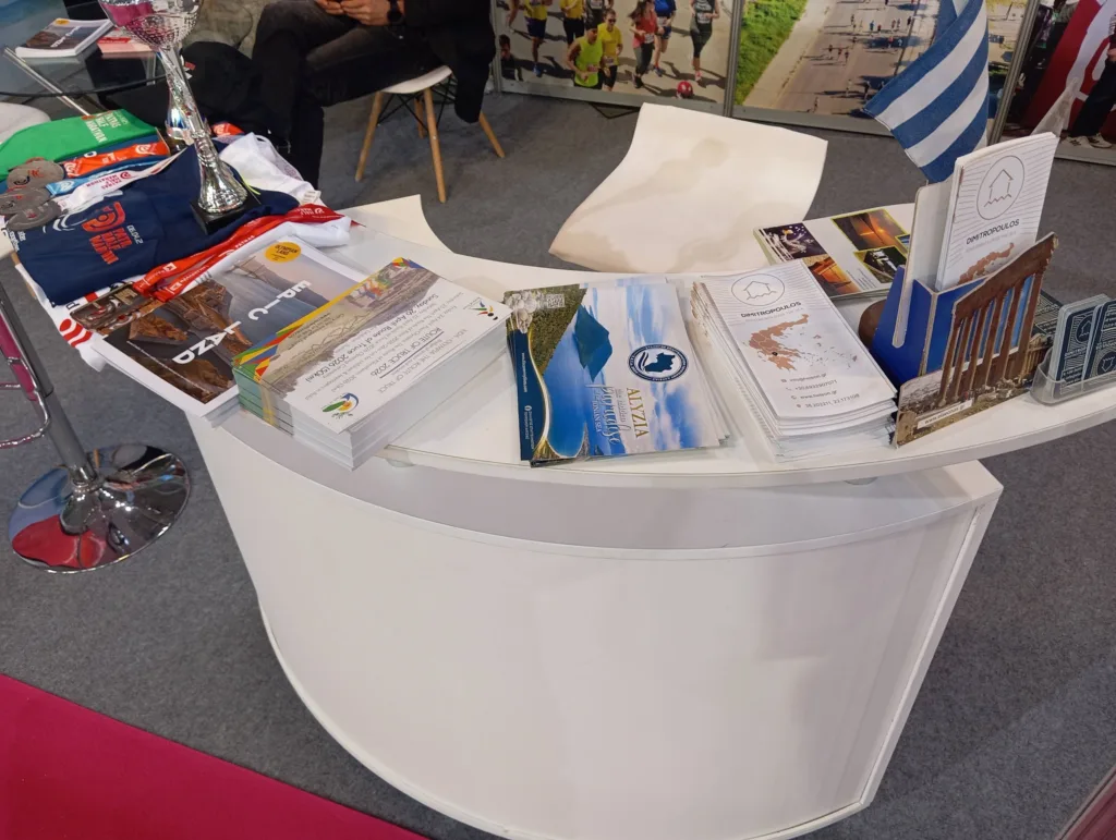 Ο Αντιπεριφερειάρχης Τουρισμού Π. Σακελλαρόπουλος δίπλα στους Επαγγελματίες της Αλυζίας ΦΩΤΟ