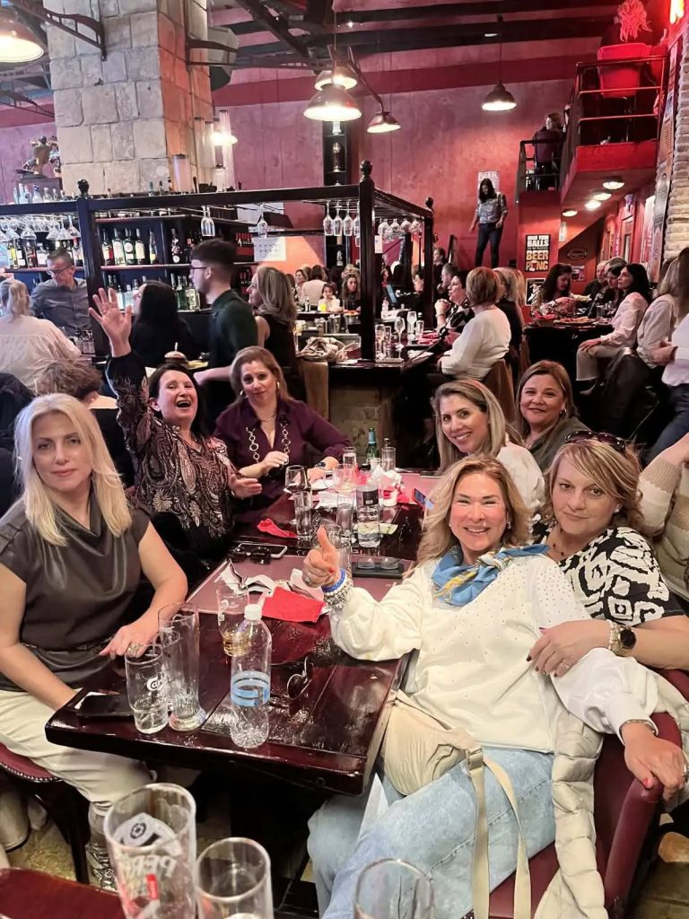 Ο Φιλανθρωπικός Σύλλογος Αιγείρας διασκέδασε για την Ημέρα της Γυναίκας στο Beer Bar Q ΦΩΤΟ 30 Ο Φιλανθρωπικός Σύλλογος Αιγείρας διασκέδασε για την Ημέρα της Γυναίκας στο Beer Bar Q ΦΩΤΟ