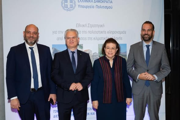 Αχαΐα: Προστασία της πολιτιστικής κληρονομιάς - Ο Ν. Φαρμάκης με Μενδώνη στο Μουσείο της Ακρόπολης ΦΩΤΟ