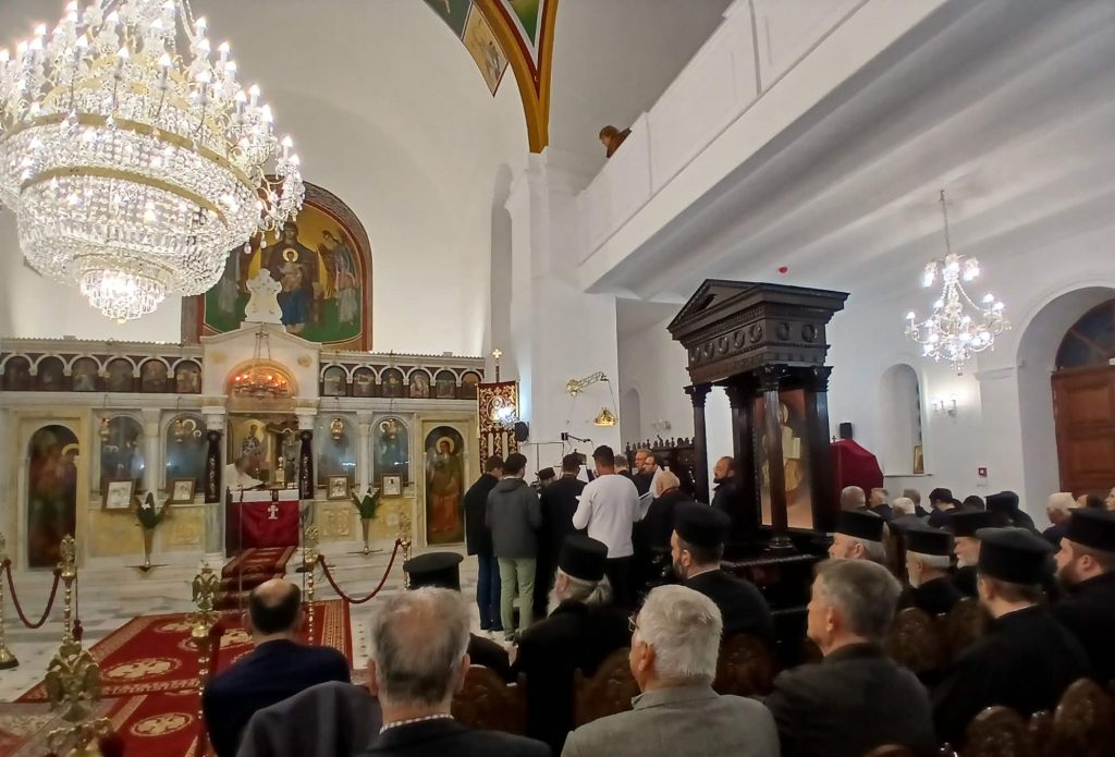 Ο Γ΄ Κατανυκτικός εσπερινός στα Εισόδια Αιγίου με κήρυγμα του Πρωτοσύγκελλου της ΙΜ Πατρών π.Αρτέμιου Αργυρόπουλου ΦΩΤΟ 30 Ο Γ΄ Κατανυκτικός εσπερινός στα Εισόδια Αιγίου με κήρυγμα του Πρωτοσύγκελλου της ΙΜ Πατρών π.Αρτέμιου Αργυρόπουλου ΦΩΤΟ
