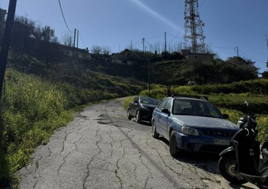 Αρόη Πάτρας: Οικογένεια κινδυνεύει από κατολισθήσεις ΦΩΤΟ