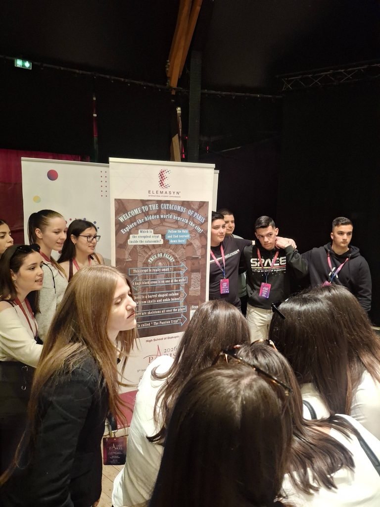 Μαθητές του Λυκείου Διακοπτού στο Παρίσι ΦΩΤΟ