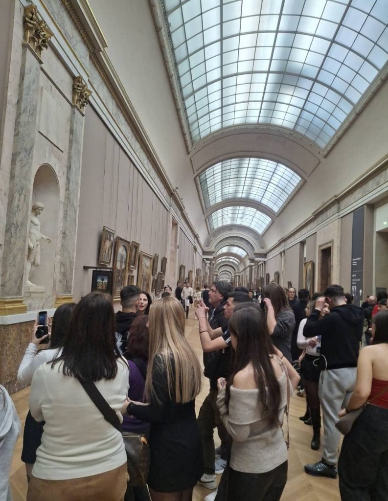 Μαθητές του Λυκείου Διακοπτού στο Παρίσι ΦΩΤΟ