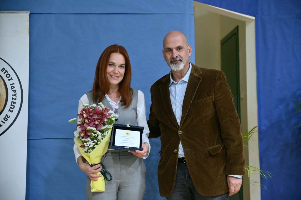 «Στις γυναίκες που μας δίνουν ζωή ένα μεγάλο ευχαριστώ και άπειρος σεβασμός» 30 «Στις γυναίκες που μας δίνουν ζωή ένα μεγάλο ευχαριστώ και άπειρος σεβασμός»