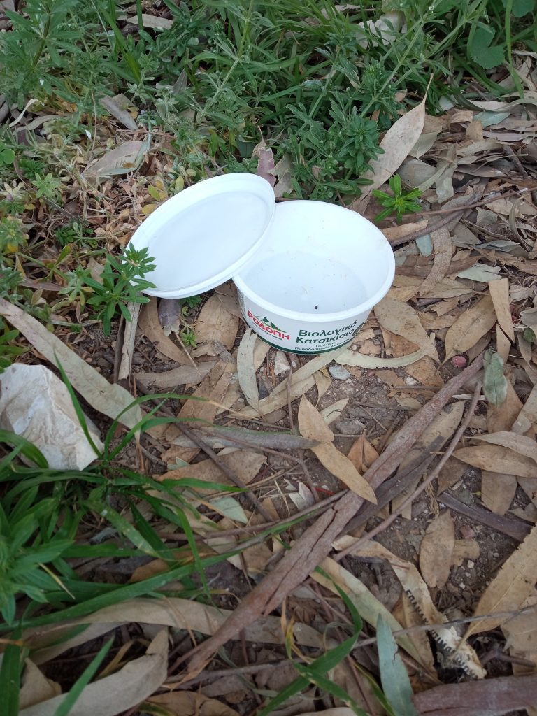 Πάτρα: Αποφάγια...μέχρι και πεταμένα μπάζα οικοδομών στο Νότιο Πάρκο ΦΩΤΟ