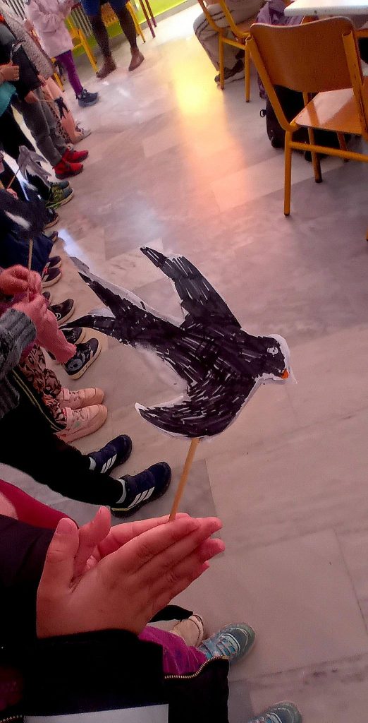 Χελιδονίσματα στο 1ο Δημοτικό Σχολείο Ακράτας ΦΩΤΟ