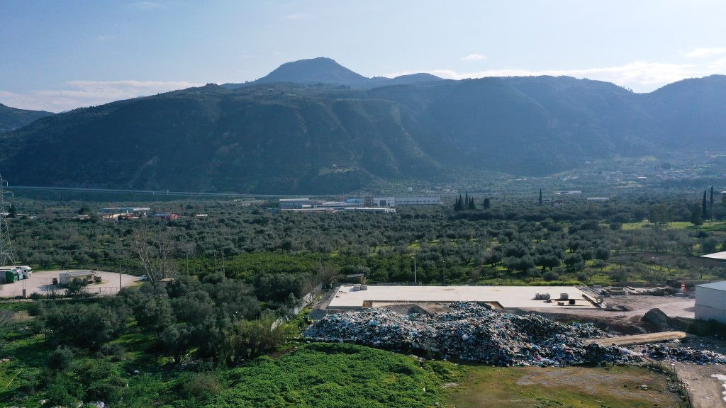 Αίγιο: «Χύμα» τόνοι σκουπιδιών στη Τέμενη - Κίνδυνοι για την Δημόσια Υγεία ΦΩΤΟ