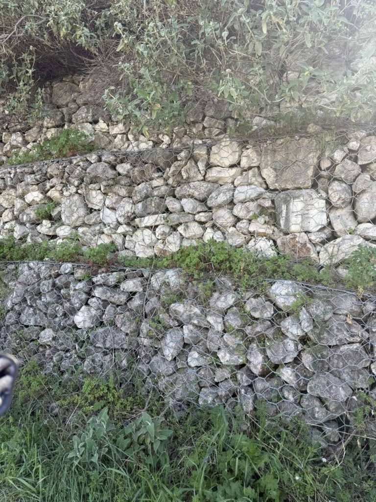 Αρόη Πάτρας: Οικογένεια κινδυνεύει από κατολισθήσεις ΦΩΤΟ