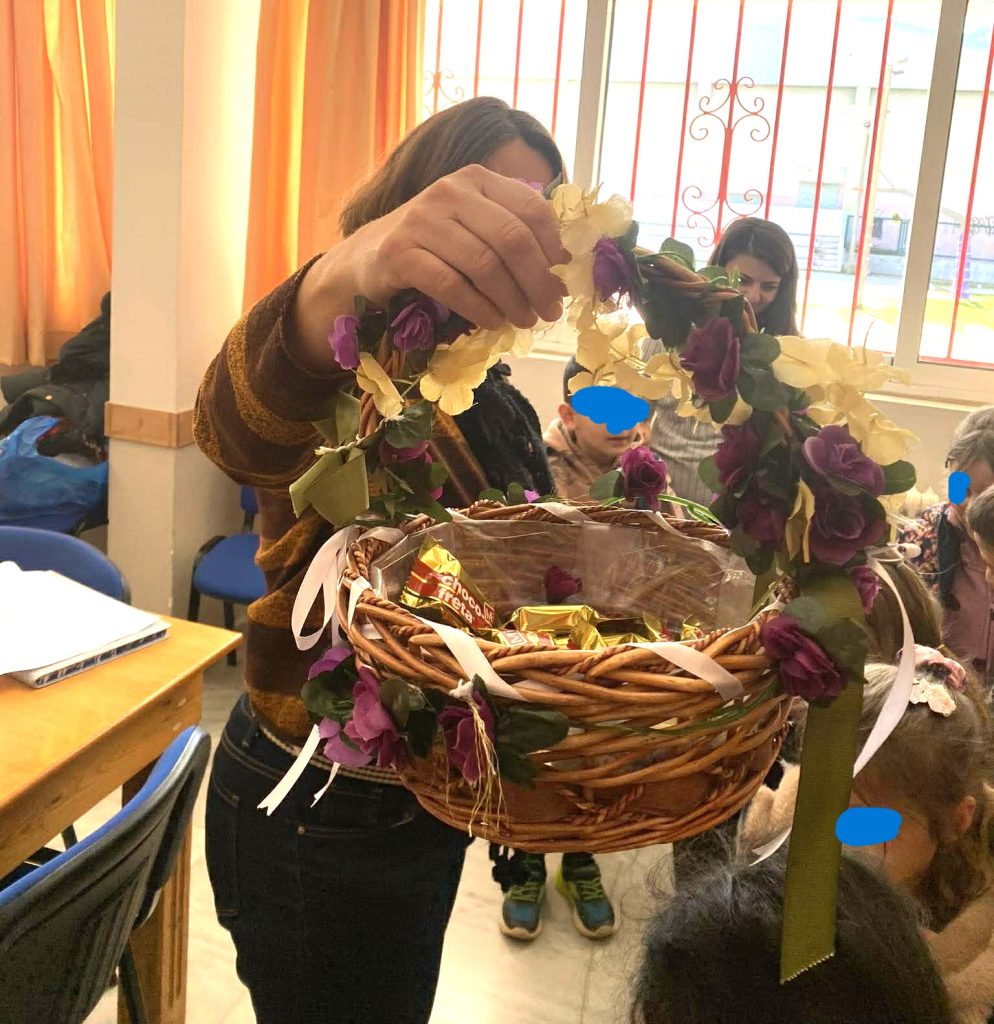 Χελιδονίσματα στο 1ο Δημοτικό Σχολείο Ακράτας ΦΩΤΟ