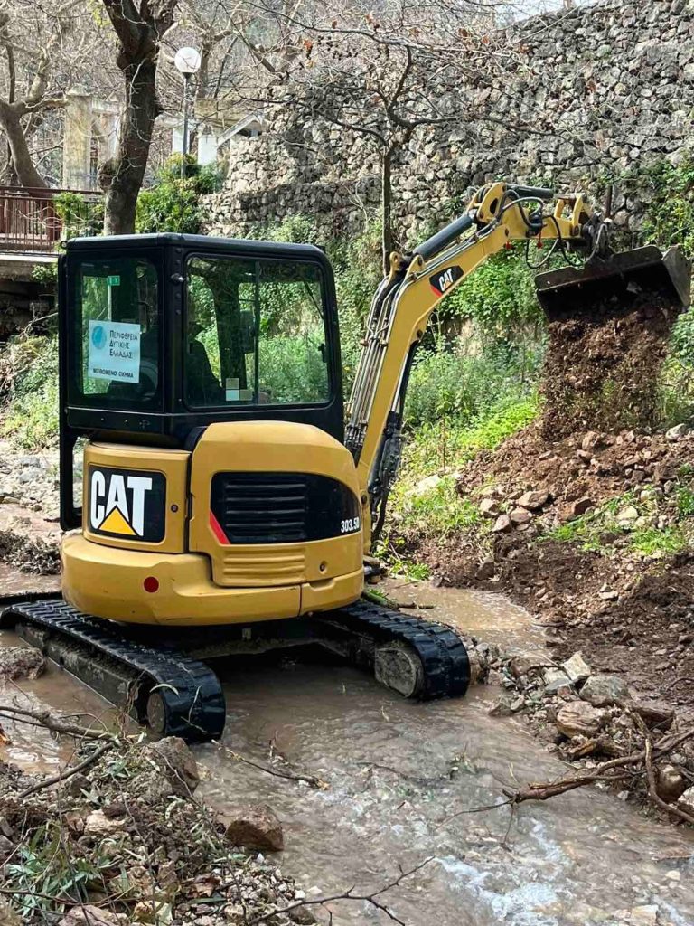 Πάτρα: Επενέβη στον ποταμό Γλαύκο η Πολιτική Προστασία ΦΩΤΟ 31 Πάτρα: Επενέβη στον ποταμό Γλαύκο η Πολιτική Προστασία ΦΩΤΟ