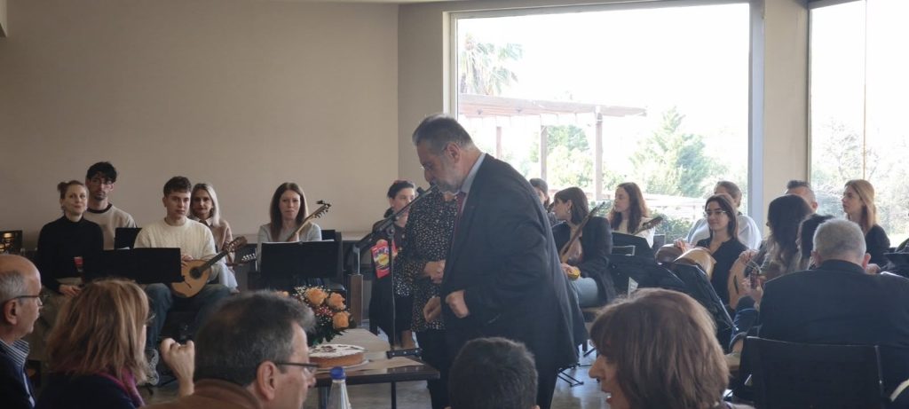 Εναρξη νέας χρονιάς από τον Σύλλογο Φίλων Ορχήστρας Νυκτών Εγχόρδων «Θανάσης Τσιπινάκης» ΦΩΤΟ 7 Εναρξη νέας χρονιάς από τον Σύλλογο Φίλων Ορχήστρας Νυκτών Εγχόρδων «Θανάσης Τσιπινάκης» ΦΩΤΟ