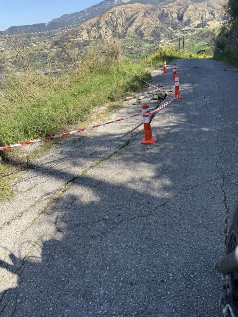 Αρόη Πάτρας: Οικογένεια κινδυνεύει από κατολισθήσεις ΦΩΤΟ