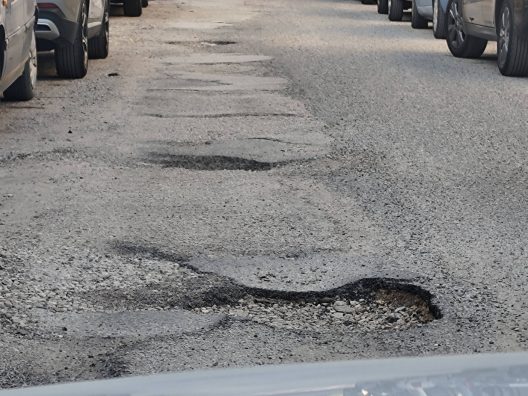 Πάτρα: Ζητούν παρέμβαση Εισαγγελέα για λακκούβες εργολάβων ΦΩΤΟ