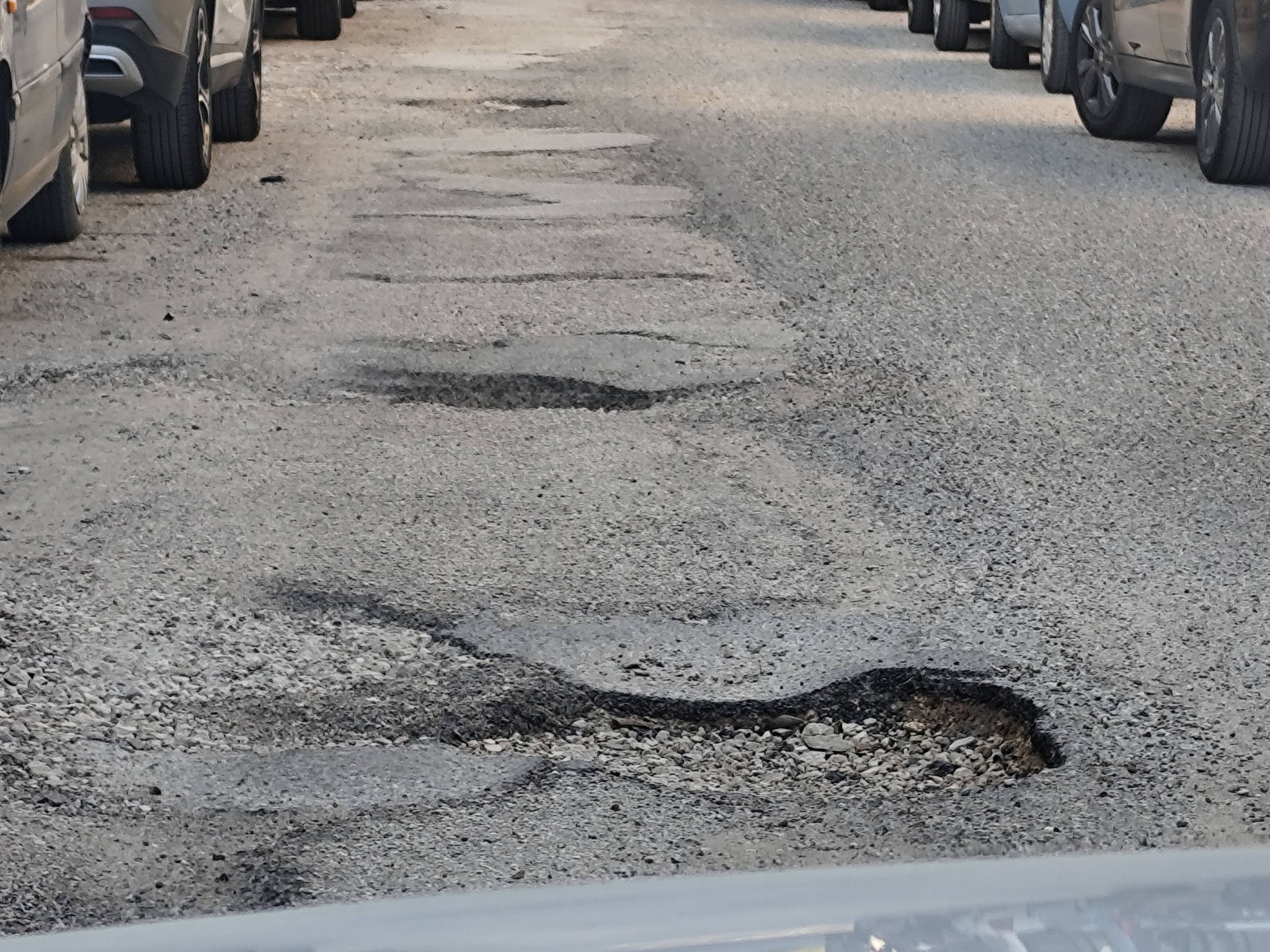 Πάτρα: Ζητούν παρέμβαση Εισαγγελέα για λακκούβες εργολάβων ΦΩΤΟ