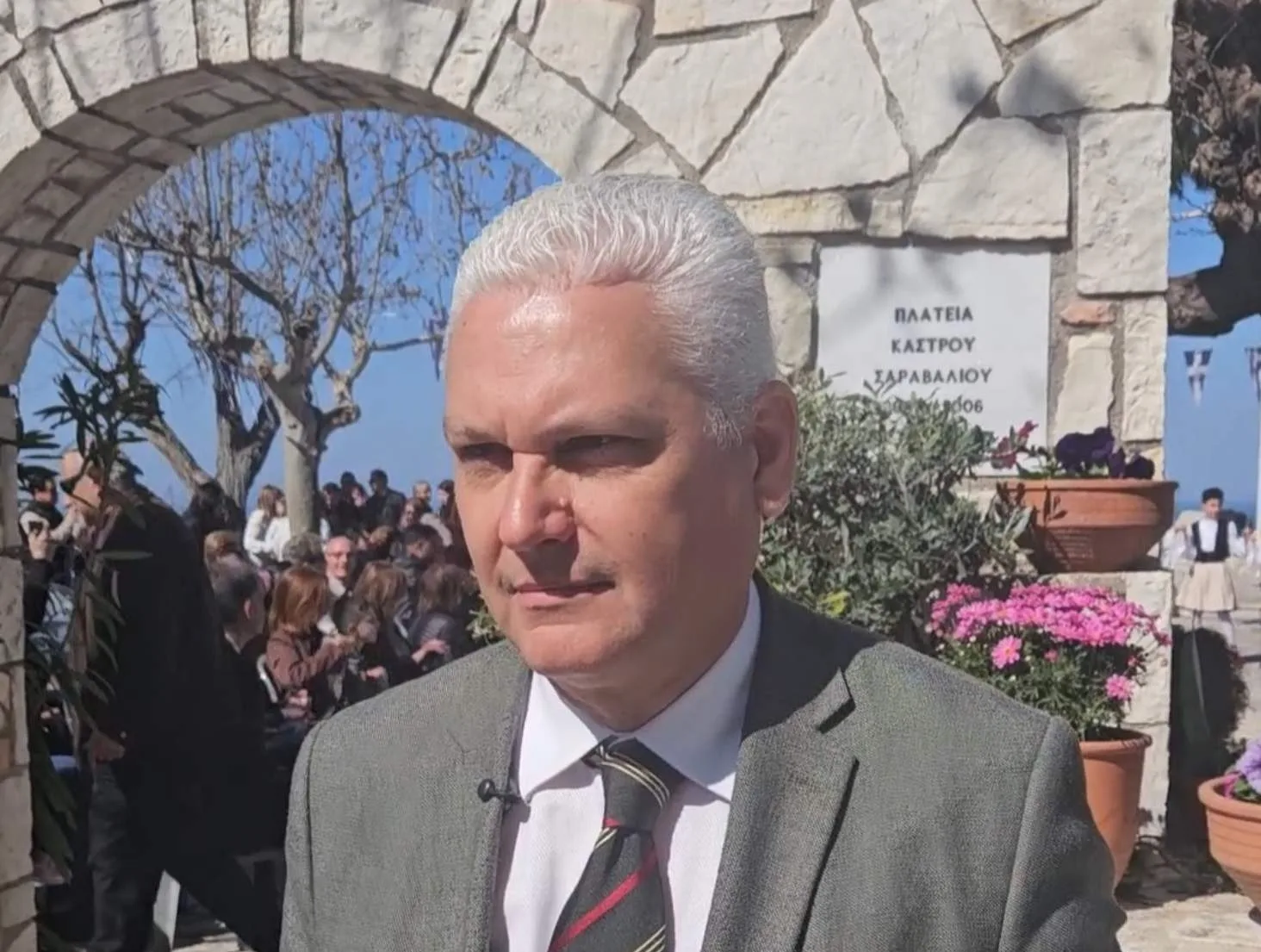 Ο Ζαΐμης με...τον Κολοκοτρώνη στην Μάχη του Σαραβαλίου ΦΩΤΟ 4 Ο Ζαΐμης με...τον Κολοκοτρώνη στην Μάχη του Σαραβαλίου ΦΩΤΟ