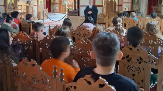 Στο ναό της Αγίας Αικατερίνης μαθητές εν όψει Πάσχα ΦΩΤΟ