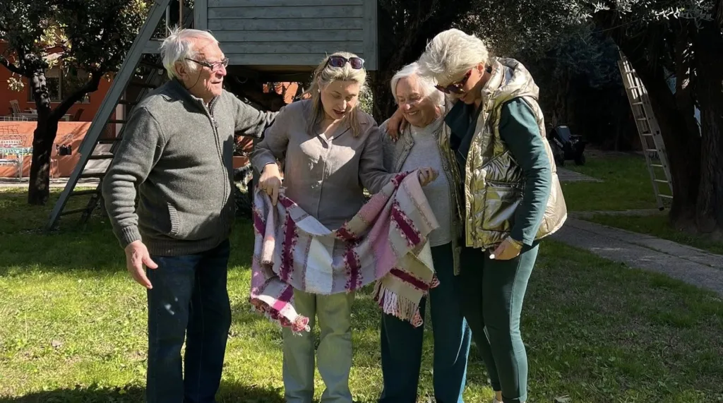 Το δώρο της Τζίνα Τζαρδάκα στην Χριστίνα Αλεξοπούλου ΦΩΤΟ