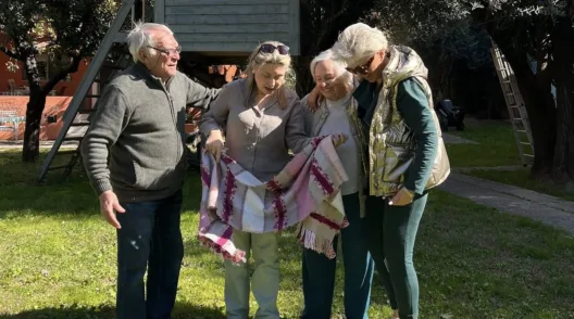 Το δώρο της Τζίνα Τζαρδάκα στην Χριστίνα Αλεξοπούλου ΦΩΤΟ