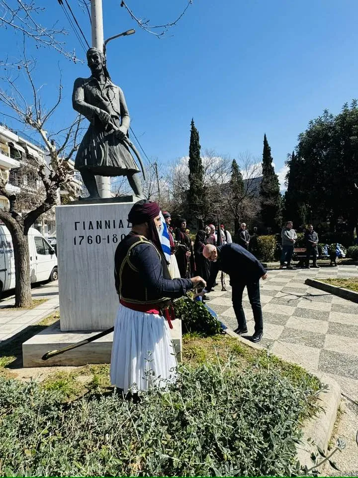 Στο άγαλμα του Γιαννιά, τιμήθηκε ο Εθνικός Επαναστάτης ΦΩΤΟ 29 Στο άγαλμα του Γιαννιά, τιμήθηκε ο Εθνικός Επαναστάτης ΦΩΤΟ