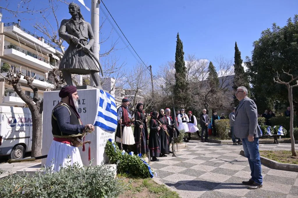 Ο αντιδήμαρχος Τ. Πετρόπουλος, επετειακά, στους «Γιαννιάδες» ΦΩΤΟ 29 Ο αντιδήμαρχος Τ. Πετρόπουλος, επετειακά, στους «Γιαννιάδες» ΦΩΤΟ