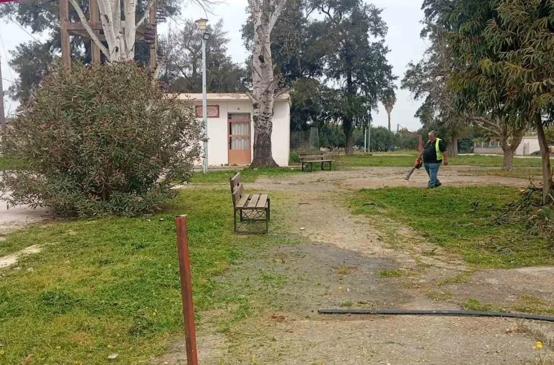 Δυτική Αχαΐα: Καθαρισμοί σε κοινόχρηστους χώρους…παντού από τον Δήμο  ΦΩΤΟ