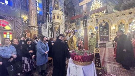 Κυριακή της Σταυροπροσκυνήσεως, στον Ναό του Παντοκράτορα ΦΩΤΟ