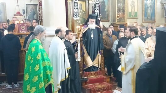 Ο Δ΄ Κατανυκτικός Εσπερινός στον Αγιο Ανδρέα Αιγίου, χοροστατούντος του Επισκόπου Ρωγών ΦΩΤΟ